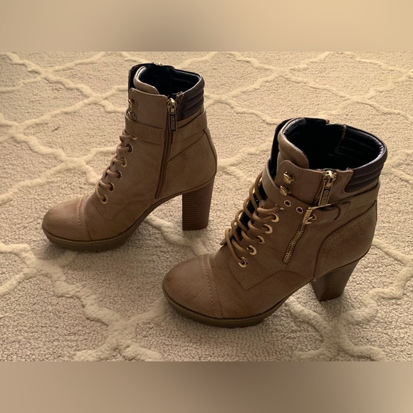 Guess zip & tie Booties Light Brown Tan 3.5 inch heels Women’s 6.5 M Like New - Picture 5 of 7